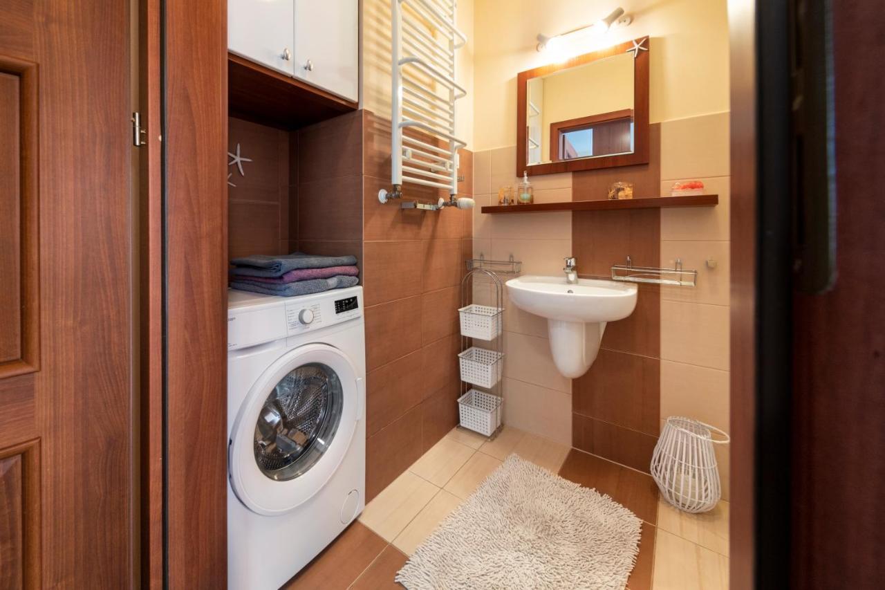 Apartament Sloneczny Wylotowa 코워브제크 외부 사진