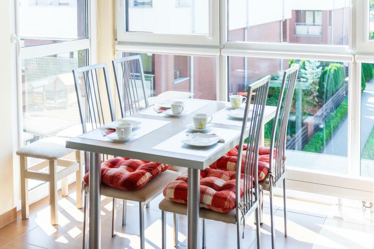 Apartament Sloneczny Wylotowa 코워브제크 외부 사진
